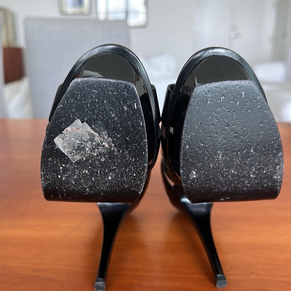 Saint Laurent - Picture 6 of 8